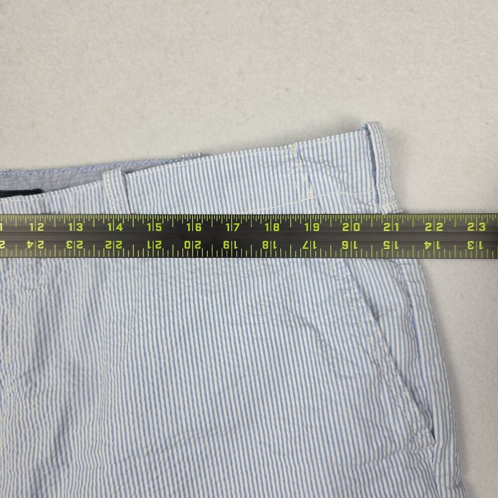 Tommy Hilfiger Men Shorts Size 40 Blue White Seersucker Preppy EUC Beach Striped - Picture 10 of 13